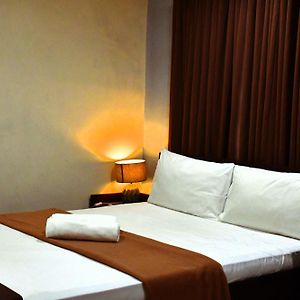 Arzo Hotel Makati